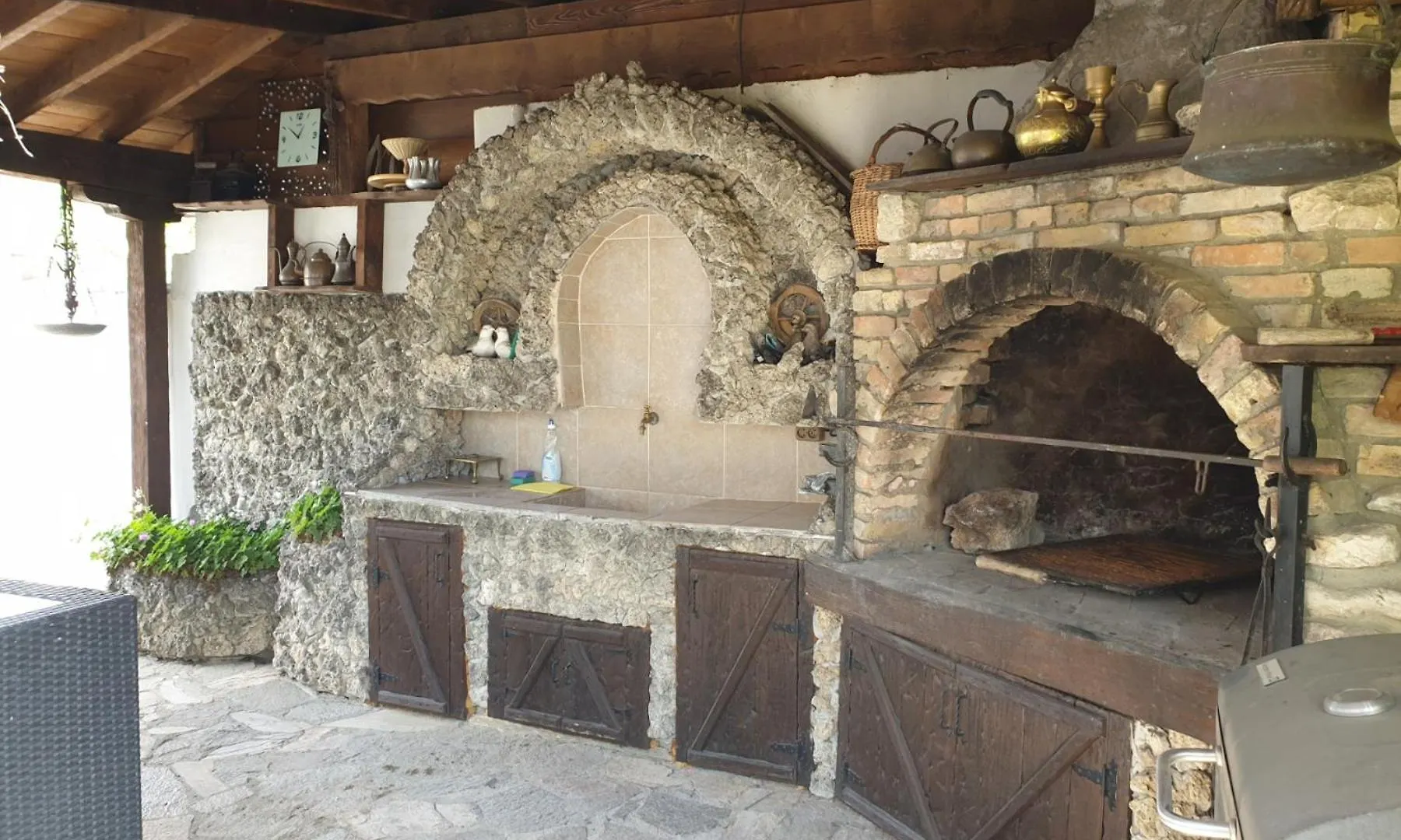 Kъща За Гости Калимански Рай Kalimantsi Holiday home