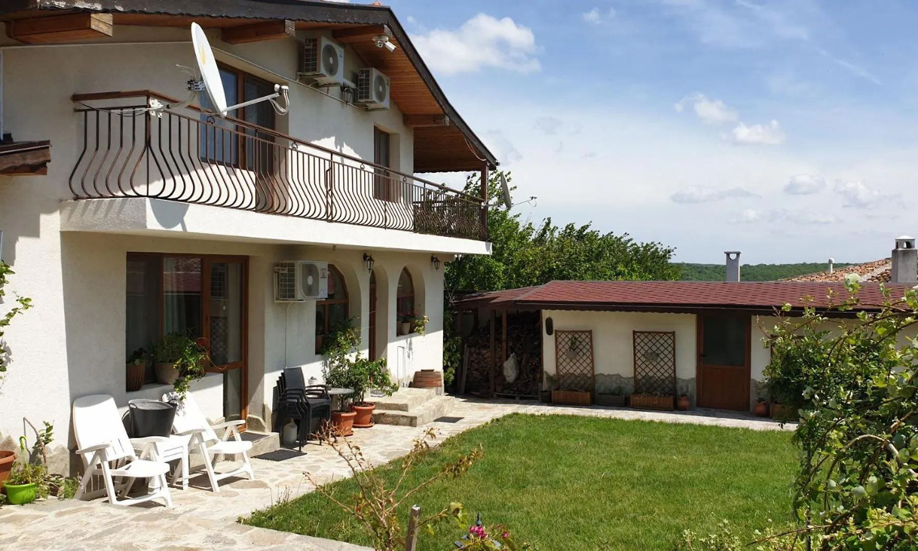 Kъща За Гости Калимански Рай location